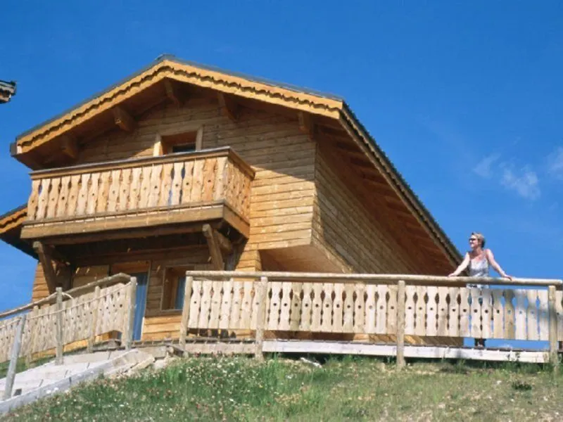 アパート Madame Vacances Lodges Des Alpages ラ・プラーニュ
